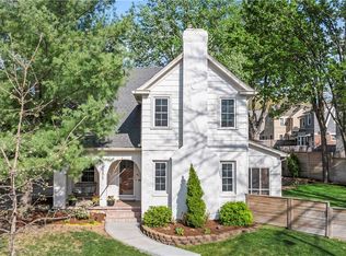 6851 Edgevale Rd, Kansas City, MO 64113