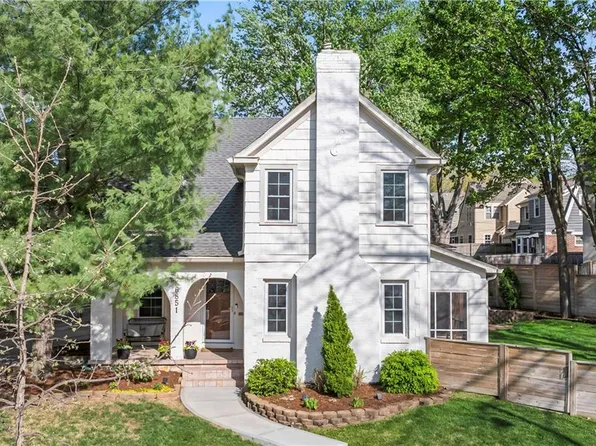 6851 Edgevale Rd, Kansas City, MO 64113