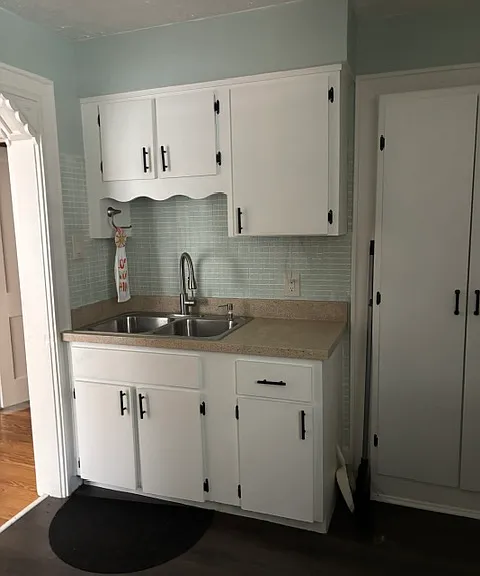211 N Moss St — Photo 5