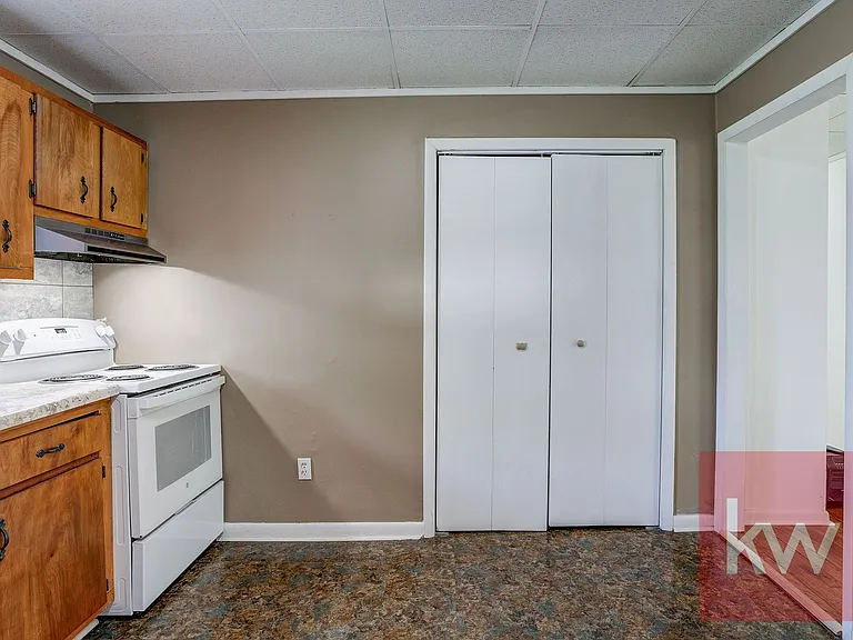 314 Wilson Ave — Photo 18