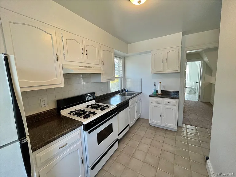 175 Woodruff Ave #2 — Photo 9