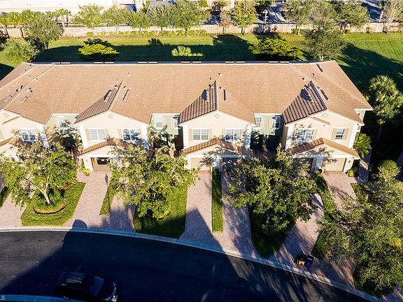 2nd image of 3190 Cottonwood Bnd APT 1005