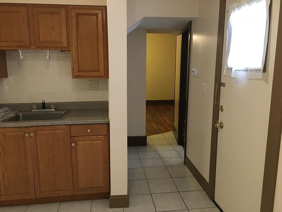 Kitchen Hall to Living room