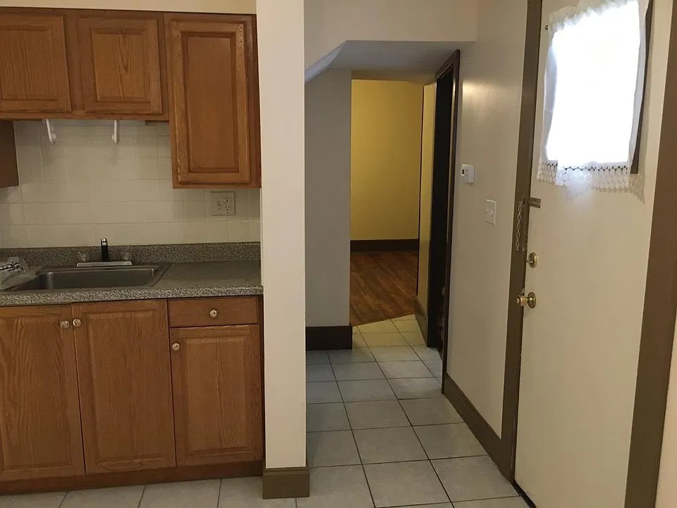 Kitchen Hall to Living room
