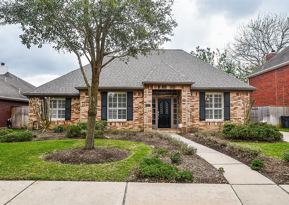 1st image of 6902 Elm Trace Dr