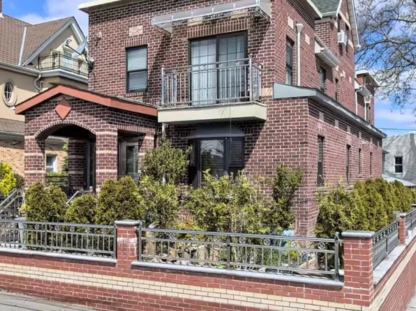 125-19 14th Avenue, College Point, NY 11356