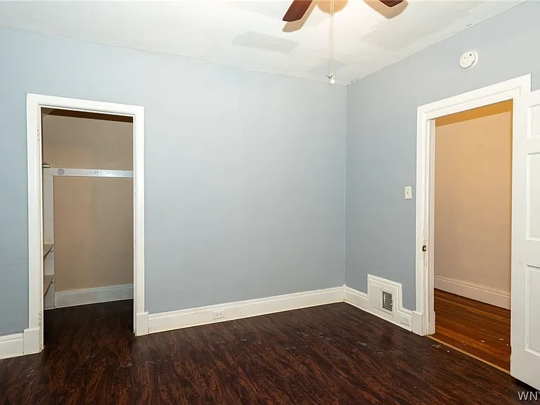 11 Hoyt St — Photo 15