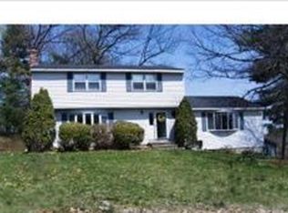 13 Blueberry Ln, Nashua, NH 03062