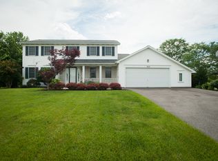 953 Dibbles Trl, Webster, NY