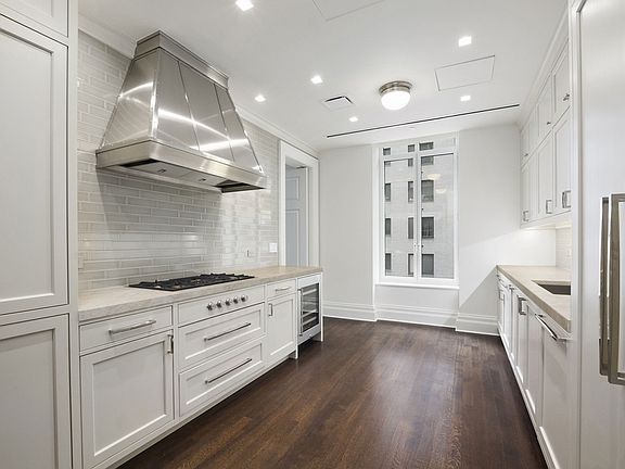 5th image of 20 E End Ave #5B