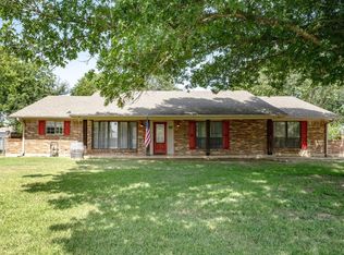 112 N Kemp St, Mabank, TX 75147