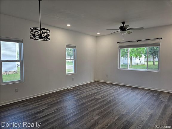 4th image of 6405 3rd St