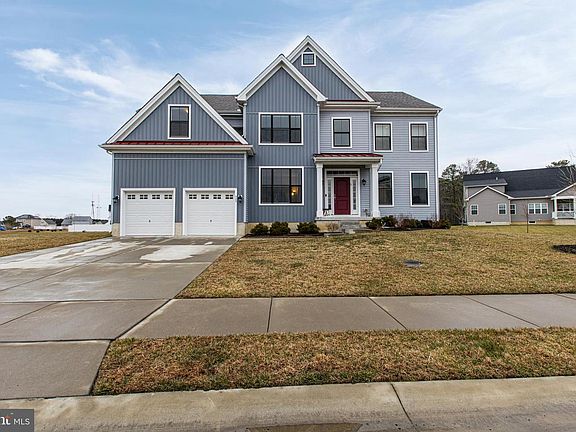 2nd image of 525 Crown Forest Ln