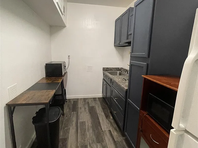 20892 Cochran Rd #2 — Photo 4
