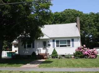 19 Lawndale Rd, Norwood, MA 02062