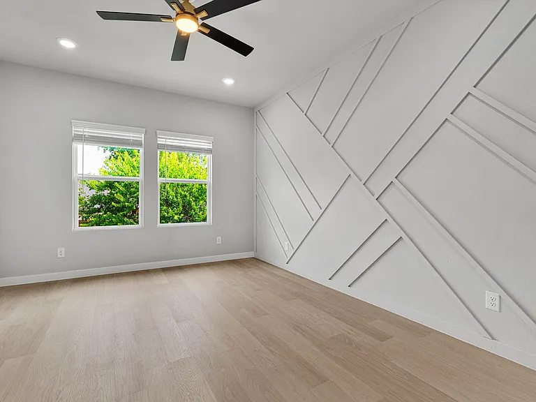 521 Dakota St — Photo 31