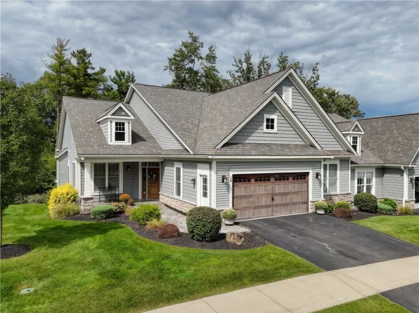 16 Greenpoint Trl, Pittsford, NY 14534
