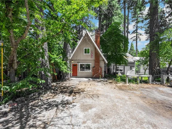 22934 Waters Dr, Crestline, CA 92325