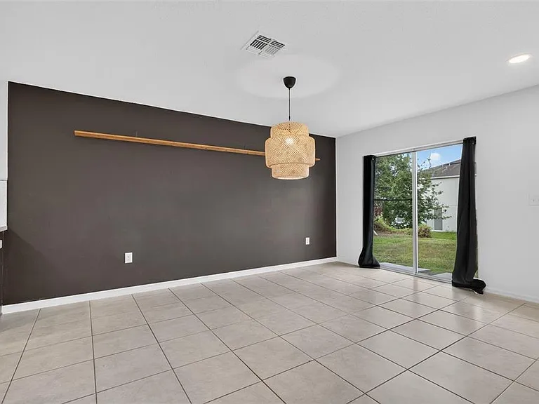 1097 Augustus Dr — Photo 8