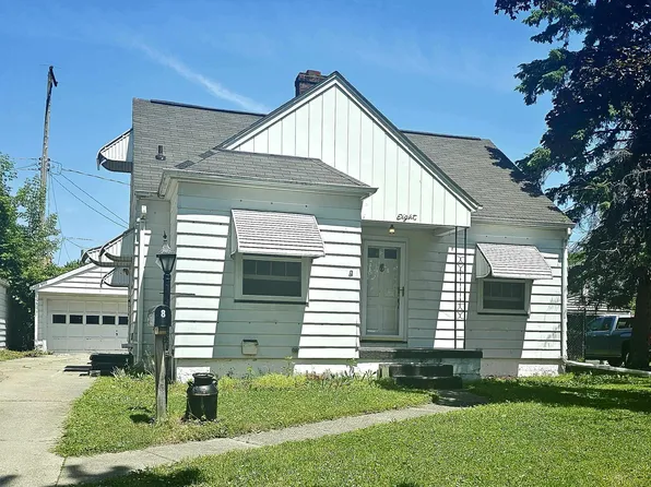 8 Southlawn Ct, Saginaw, MI 48602
