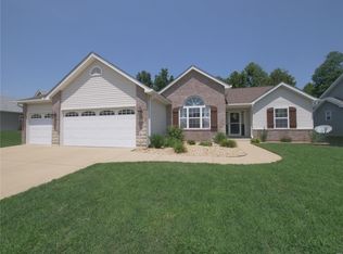 619 Louisbourg Dr, Hillsboro, MO 63050