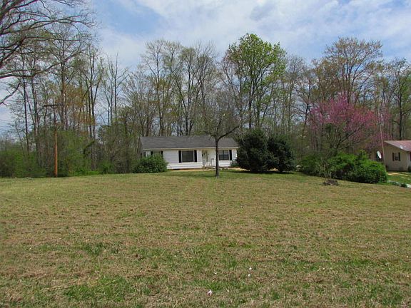 2nd image of 195 Magnolia Ln