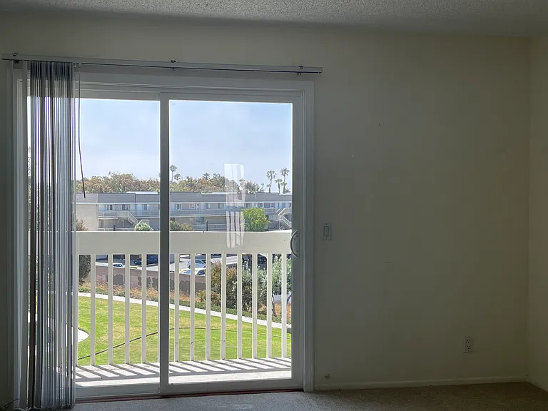 259 S Ventura Rd #248 — Photo 2
