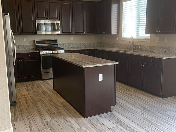 3rd image of 10644 Washington Park Dr
