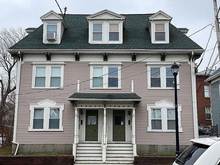 141 North St — Photo 1