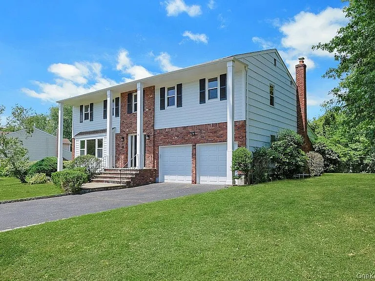 5 Country Ridge Rd — Photo 2
