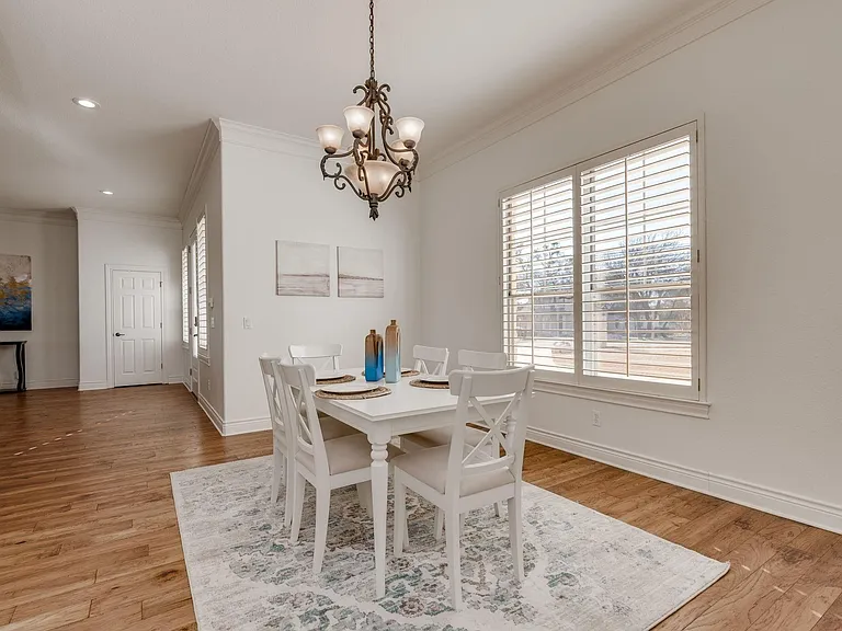 132 Lakeway Dr — Photo 11