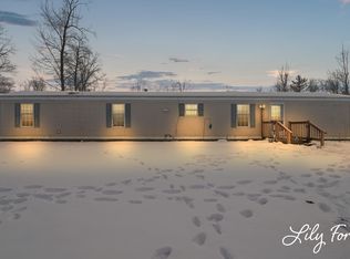 540 22 Mile Rd NW, Kent City, MI 49330