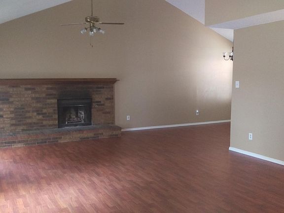 5th image of 3916 Picato Dr