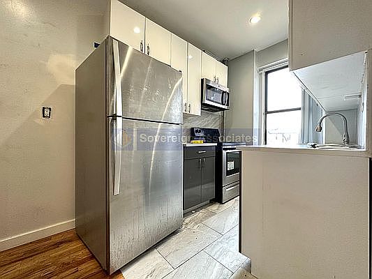3rd image of 518 W 204th St #32H