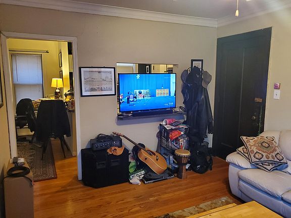 4th image of 2131-2 W Giddings St #2B