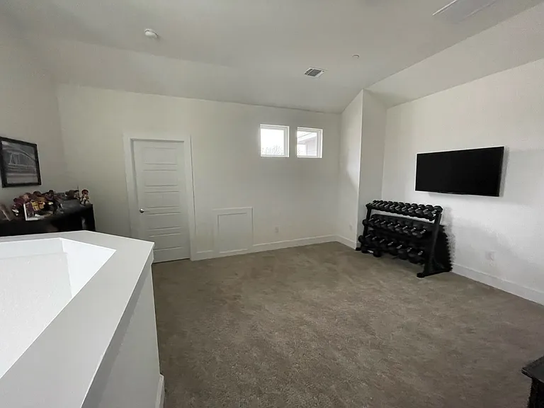 11308 Gadsen Ln — Photo 12