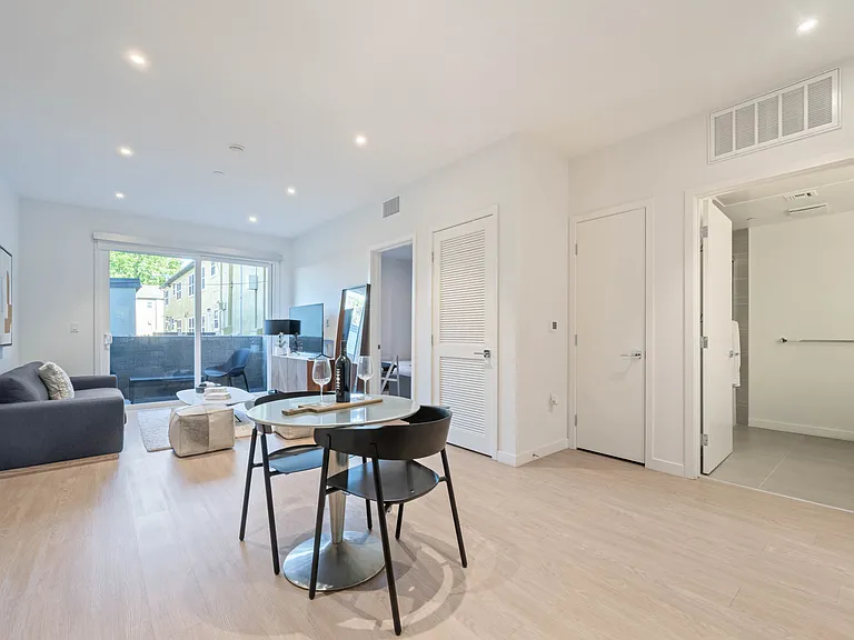 5843 W 88th St — Photo 56
