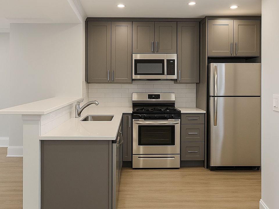 1st image of 402 Franklin Ave APT 2