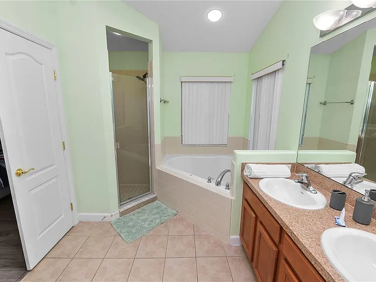 548 Old Bridge Cir — Photo 40