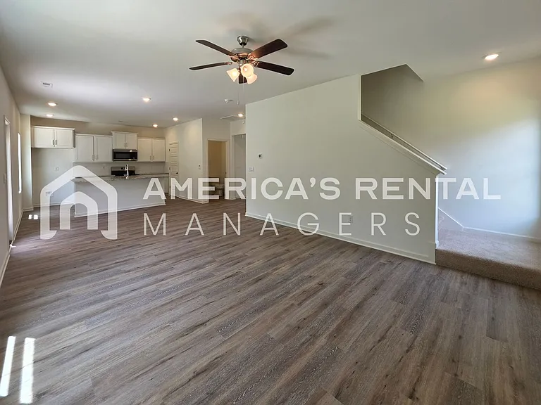 605 Acorn Ct — Photo 22
