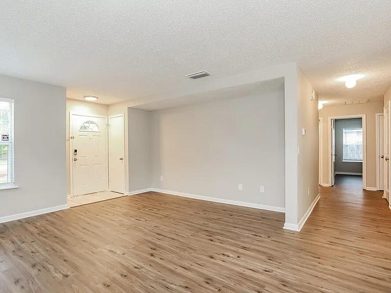 5736 Birds Nest Ln — Photo 4
