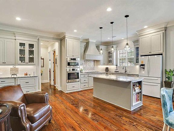 5th image of 140 Stone Creek Dr