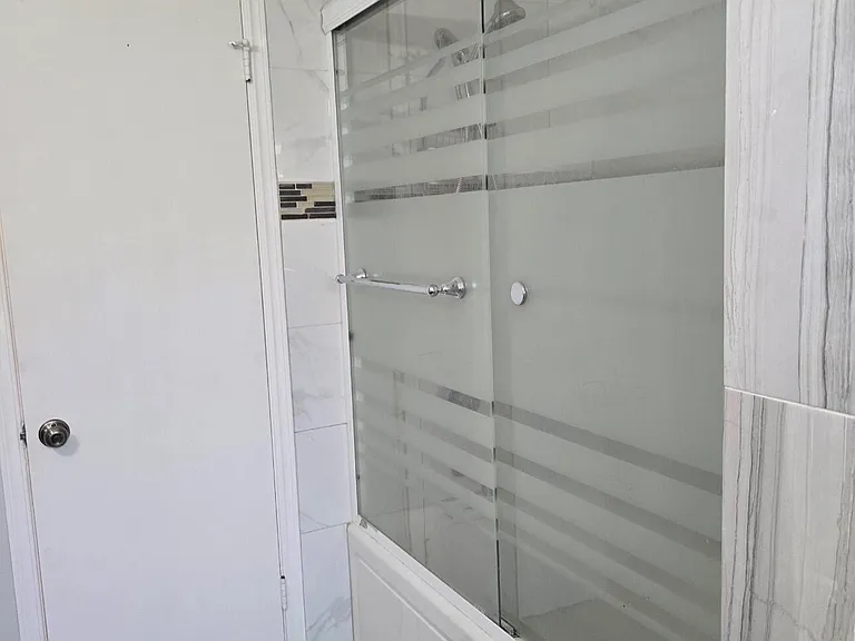 1205 Valencia Dr NE — Photo 14