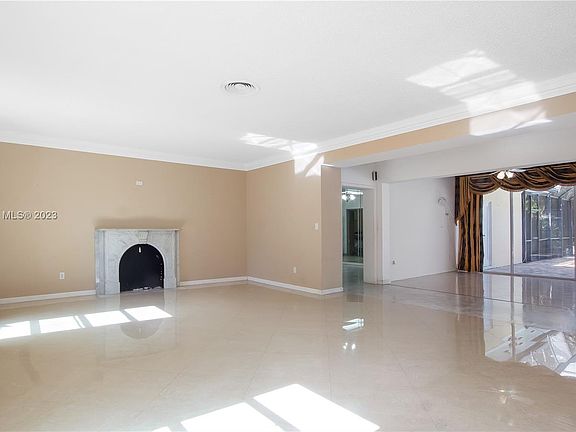 3rd image of 4311 University Dr