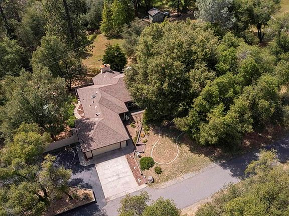 3rd image of 21710 Renee Ct