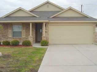 203 Lucky Clover Ln, Hutto, TX 78634
