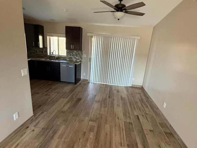 2425 Cloverlawn Dr #101 — Photo 25