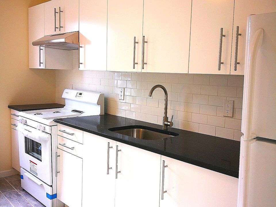 2nd image of 609 12th St Floor 2