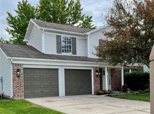 10719 E Creekside Woods Dr, Indianapolis, IN