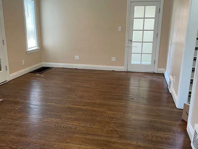 3599 Grosvenor Rd — Photo 8